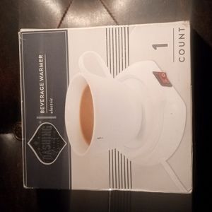 Electric beverage warmer by Dashing